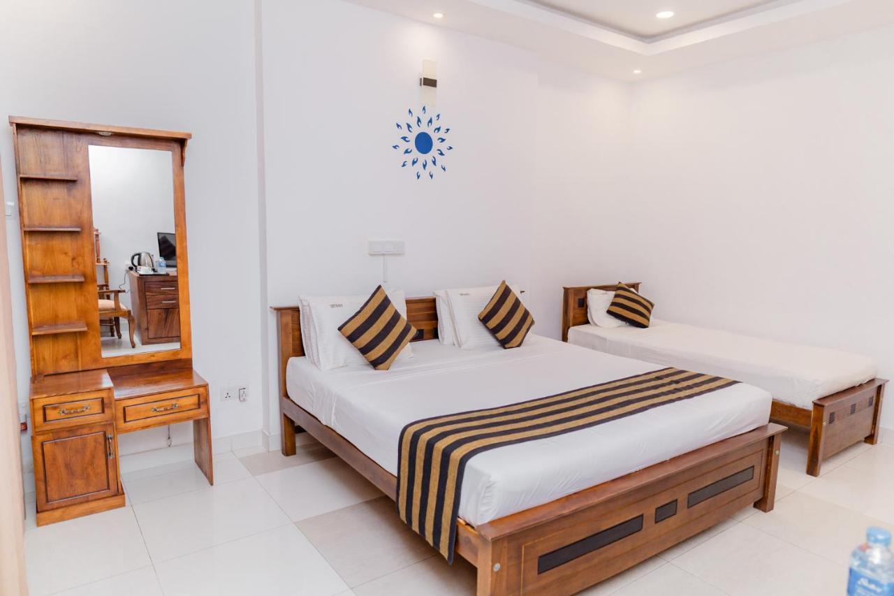 Centhara Beach Weligama Hotel Exterior photo